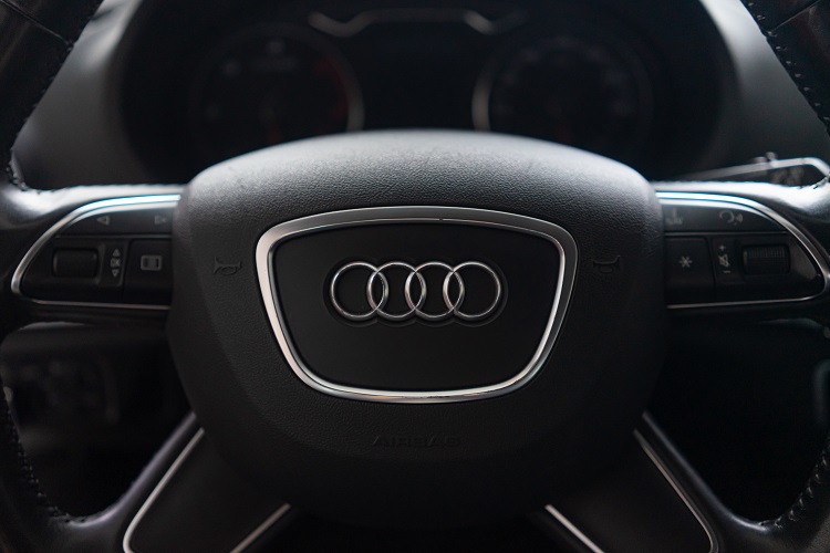 Accelerating Audi's digital transformation with API management (DE)