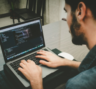 unsplash_FCHlYvR5gJI