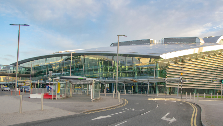 airport modern data platform for real-time analytics